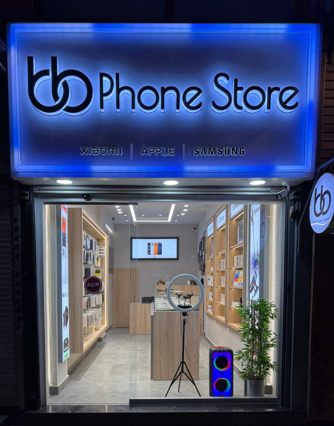 PhoneStore